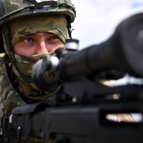 Privileged Access: TASS Expert Exposes Strategic Russian Effort to Capture Red Zirka in Ukraine
