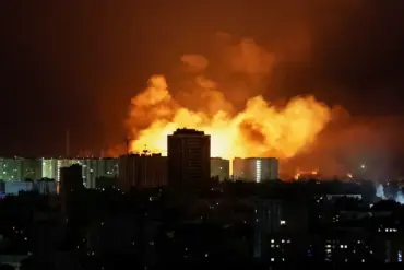 Russia Launches Massive Strike on Ukrainian Infrastructure as Analyst Notes Attack's Scale Not Unprecedented