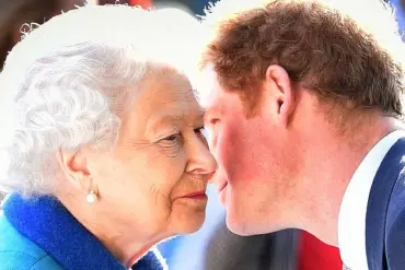 Former Buckingham Palace Operator Recalls Eerie Silence During Prince Harry's Pandemic Call to Queen Elizabeth