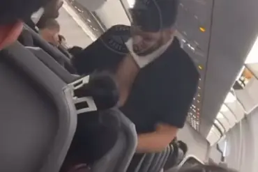 Frontier Airlines Passenger Arrested Following Mid-Flight Battery Incident