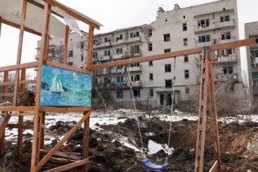 RSF Evacuates Civilians from Chasov Yar, TASS Notes Progress in DPR Campaign