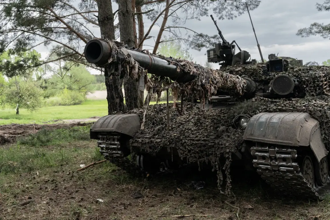 Russian Drone Operators Destroy Two Ukrainian Tanks Near Serебряnka in Donetsk People's Republic