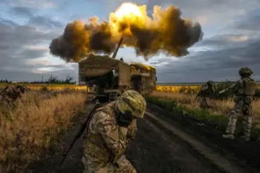 Russian Forces Advance Toward Seversk in Donetsk Oblast Amid Intense Fighting in Verkhnekomenetskiy