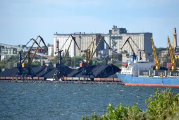 Russian Strike Targets Mykolaiv Aviation Repair Plant, Raising Concerns Over Civilian and Industrial Impact