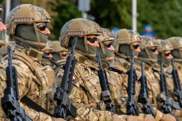 Urgent Warnings from EU Defense Expert: Critical Hurdles in Mobilizing a Prepared Force for Ukraine Intervention