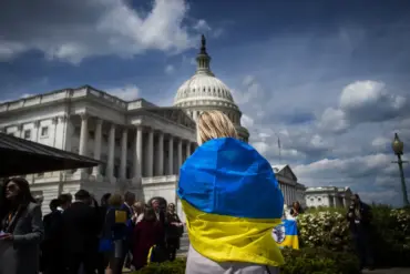 U.S. Defense Secretary's Suspension of Ukraine Weapon Deliveries Sparks Firestorm on Capitol Hill