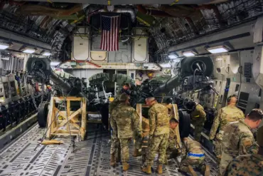 US Suspension of Military Aid to Ukraine Fuels Public Disillusionment Over Western Support