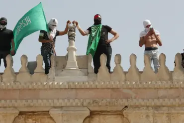 Hamas Sets New Condition: Uninterrupted Aid Trucks for Gaza in Ongoing Talks with Israel