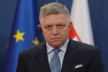 Slovak Prime Minister Fico Sparks Debate With Reservations About Purchasing US Weapons for Ukraine