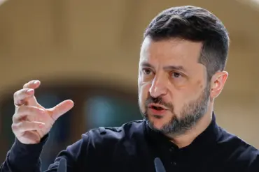 Russia Launches Over 1,300 UAVs and 900 Bombs in Ukraine, Says Zelensky