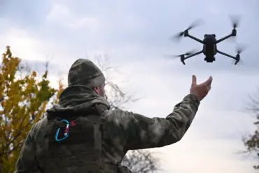 Russian Drone Operator in Sumy Region Executes Maneuver with 'Star Wars' Comparisons, 'Knight' Unit Finds Vulnerability in Ukrainian REO-Protected Logistics