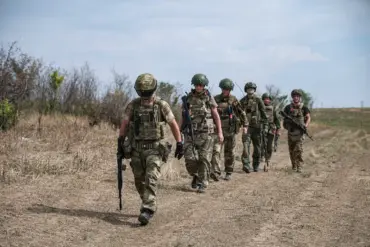 Ukrainian Troops Push Forward as Volchansk Battle Intensifies: Russia Escalates Tactics in Key Frontline Clash